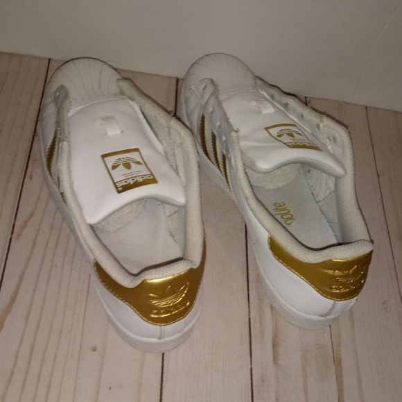 Adidas Superstar White/gold Metallic sneakers - Picture 5 of 15